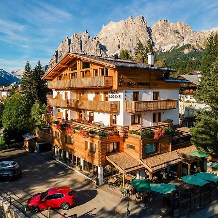 Hotel Ciasa Lorenzi Cortina dʼAmpezzo Kültér fotó