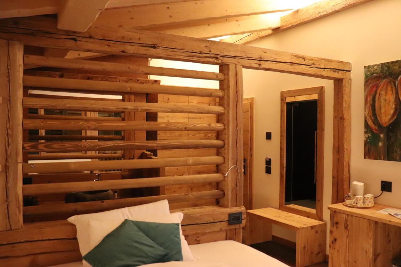 Hotel Ciasa Lorenzi Cortina dʼAmpezzo Kültér fotó