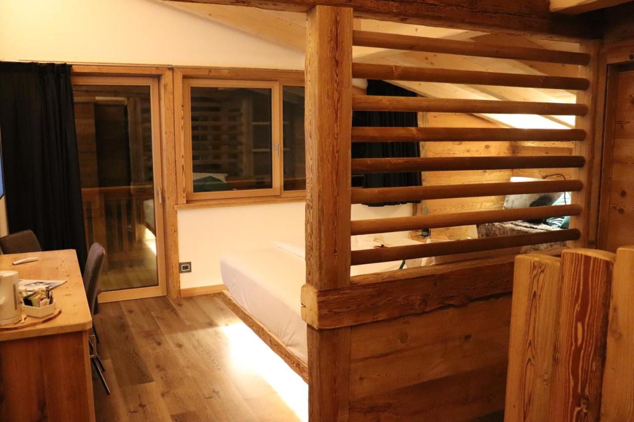 Hotel Ciasa Lorenzi Cortina dʼAmpezzo Kültér fotó