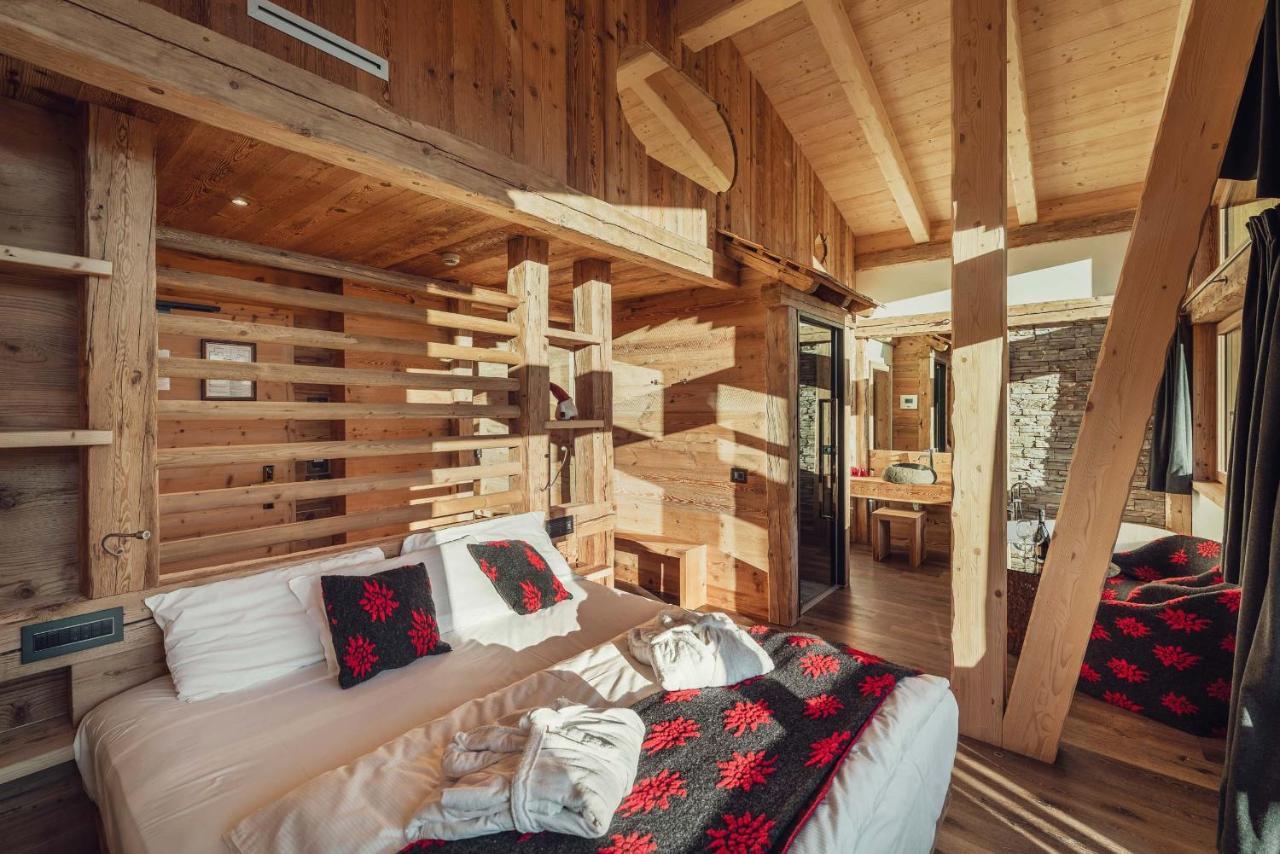 Hotel Ciasa Lorenzi Cortina dʼAmpezzo Kültér fotó