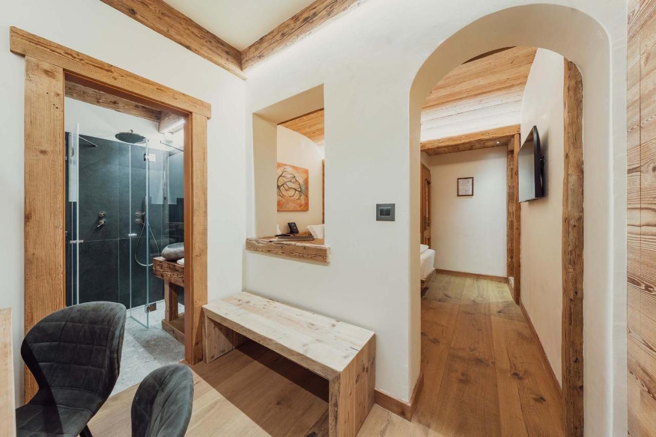 Hotel Ciasa Lorenzi Cortina dʼAmpezzo Kültér fotó