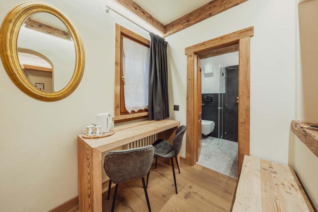 Hotel Ciasa Lorenzi Cortina dʼAmpezzo Kültér fotó