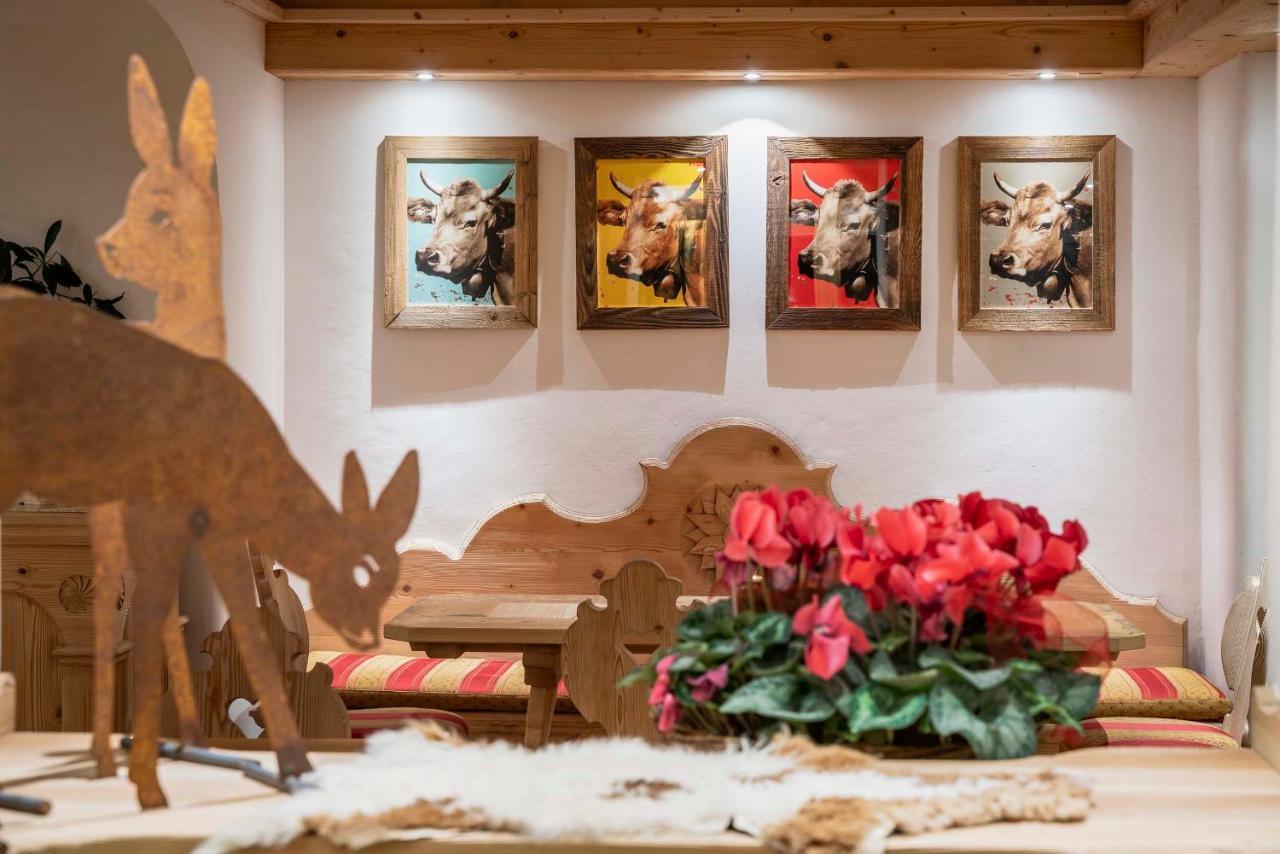 Hotel Ciasa Lorenzi Cortina dʼAmpezzo Kültér fotó