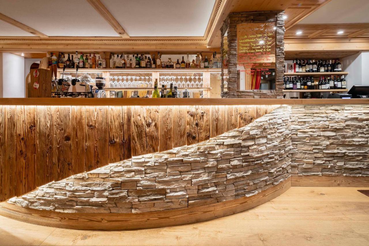 Hotel Ciasa Lorenzi Cortina dʼAmpezzo Kültér fotó